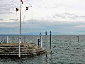 秋日垂钓，河道之上的宁静艺术 秋季河道钓鱼技巧