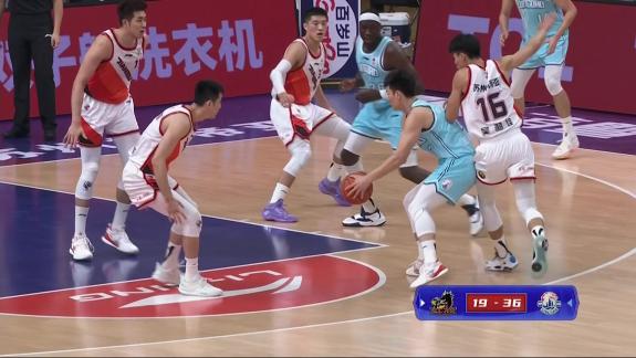 CBA江苏与青岛的激烈对决，直播盛宴不容错过 cba江苏vs青岛直播