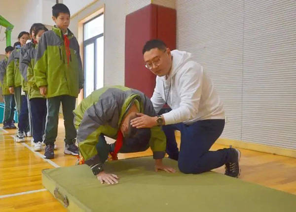 体育课上的特殊经历，我与女朋友的共鸣时刻 体育课和女朋友做了