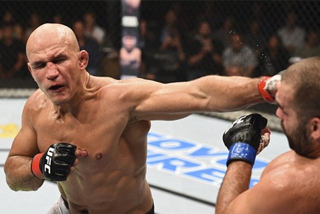 终极对决，UFC桑托斯与毁灭者的世纪之战 ufc桑托斯vs毁灭者