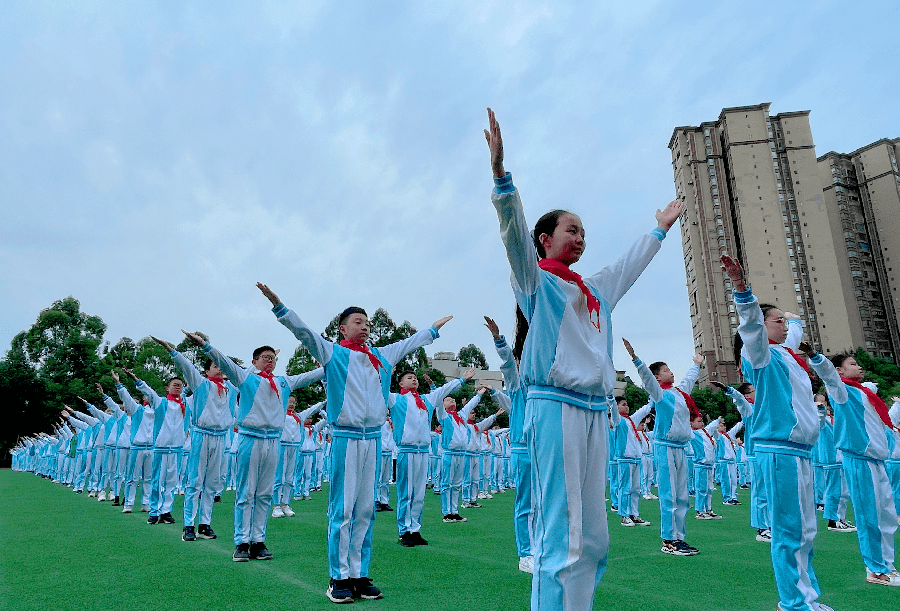 体育老师操,塑造学生健康体魄的关键角色 体育老师操 体育老师操,塑造学生健康体魄的关键角色 体育老师操