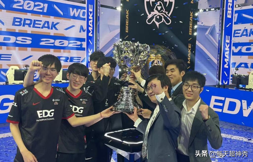 巅峰对决，WE与FPX的电竞荣光 we vs fpx