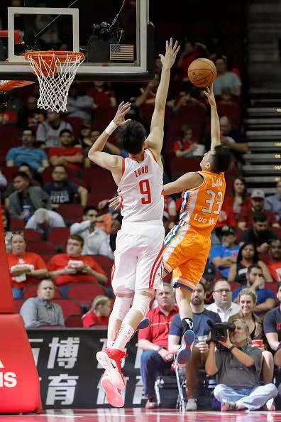 NBA季前赛瞩目之战，火箭对阵上海大鲨鱼 nba季前赛火箭vs上海